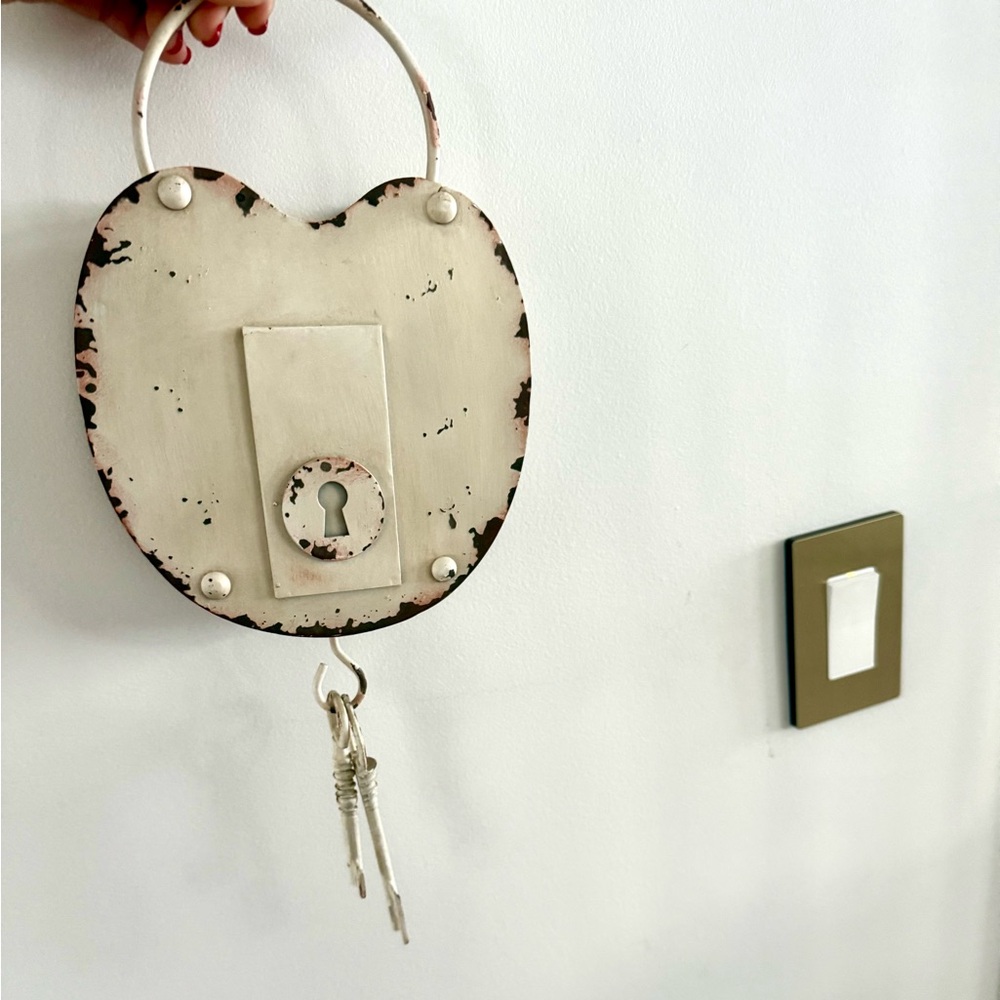 Shabby Chic Heart-Shaped Distressed Lock & Key Box Set Wall Decor